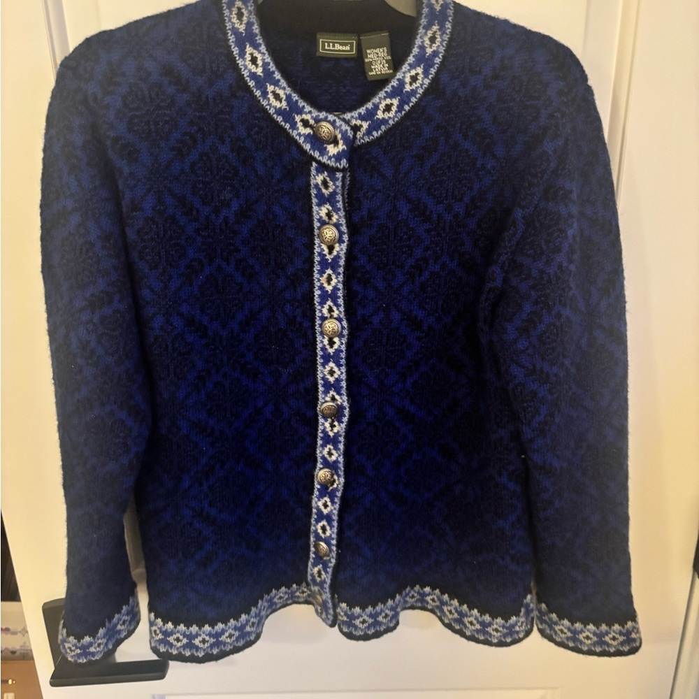 L.L. Bean Women's Navy and White Patterned Blazer